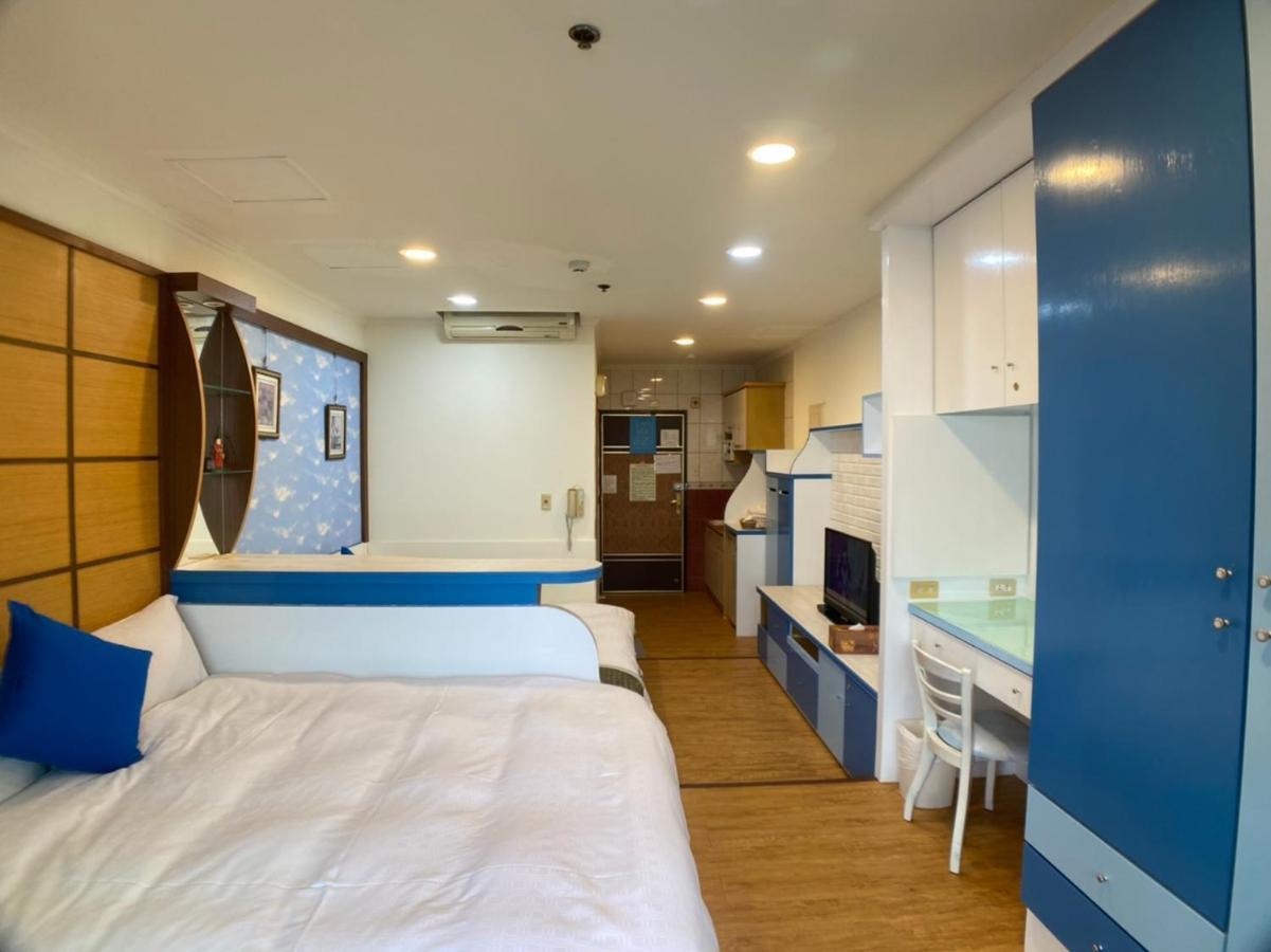 Ct Theme Suite Kaohsiung Bagian luar foto