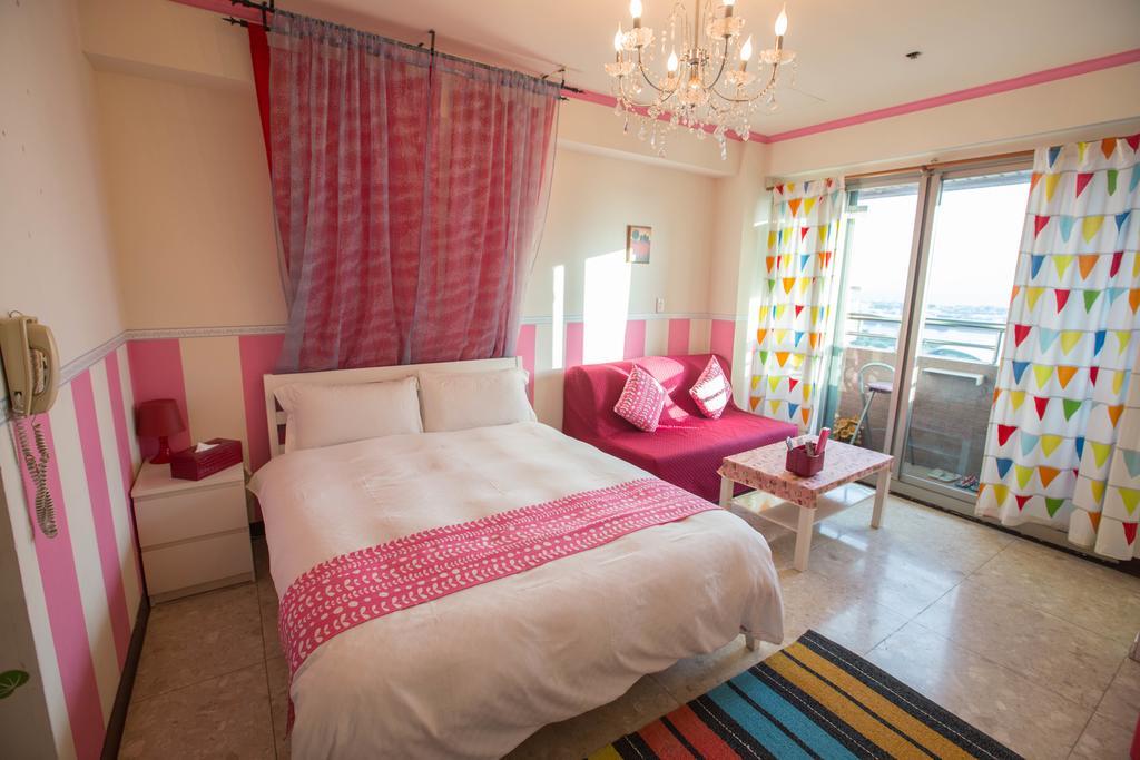Ct Theme Suite Kaohsiung Bagian luar foto